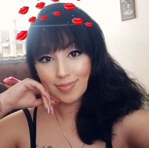 Meet your Posher, Mireya